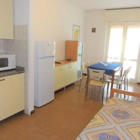 In 40068 Apartment *