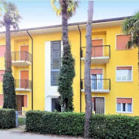 In 40068 Apartamento *